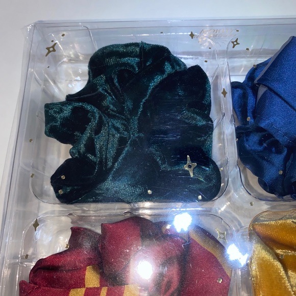 Ulta x Harry Potter Hair Accessory Kit - Picture 5 of 6